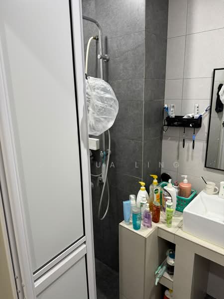 Servis Apartment untuk Dijual di Amani Residence - Joshua Ling - Bathroom - PropertyGuru.com.my