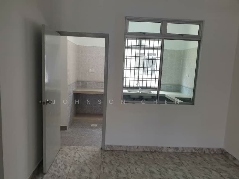 3-storey Terraced House for Sale in Kulai (Johor) - Johnson Chen - Kitchen - PropertyGuru.com.my