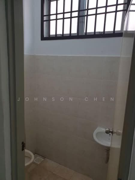 3-storey Terraced House for Sale in Kulai (Johor) - Johnson Chen - Bathroom - PropertyGuru.com.my