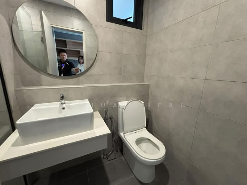 Servis Apartment untuk Dijual di SWNK Houze @ BBCC - Joshua Cheah - Bathroom - PropertyGuru.com.my
