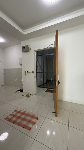 Kondominium untuk Dijual di Sky Condominium (Skyz Residence) - Vanny Lum - Entrance - PropertyGuru.com.my
