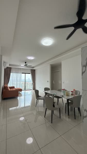 Kondominium untuk Dijual di Sky Condominium (Skyz Residence) - Vanny Lum - Living Room - PropertyGuru.com.my