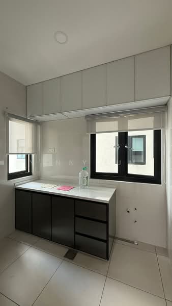 Kondominium untuk Dijual di Sky Condominium (Skyz Residence) - Vanny Lum - Kitchen - PropertyGuru.com.my