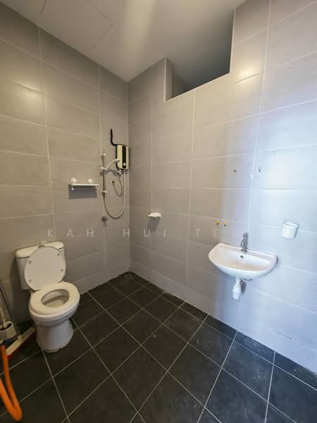 Servis Apartment untuk Disewa di BM City Suites @ BM City Mall - Kah Hui Teoh - Bathroom - PropertyGuru.com.my