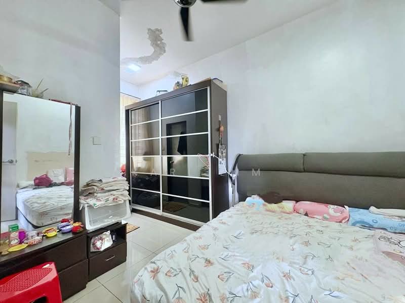Rumah Teres 2-Tingkat untuk Dijual di Taman Dato' Chellam (Ulu Tiram) - Karl Lim - Bedroom - PropertyGuru.com.my