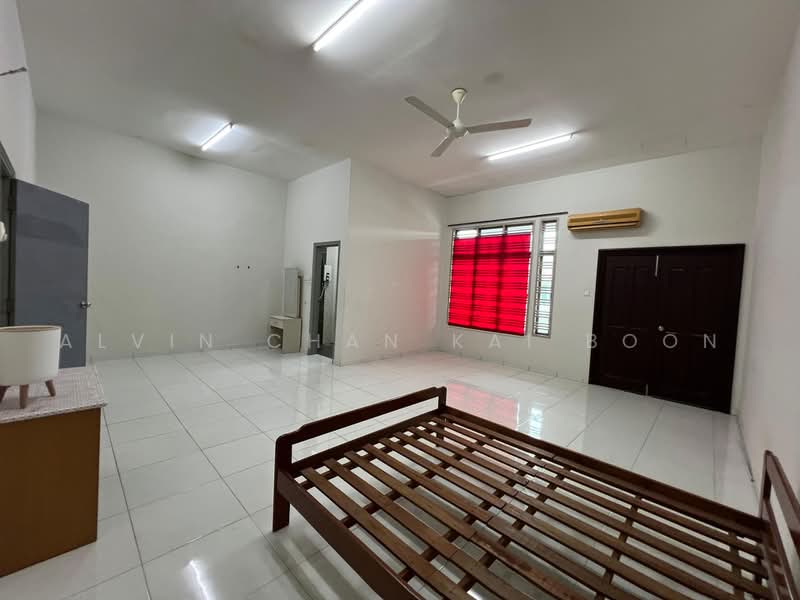 2-storey Terraced House for Sale in Taman Desa Cheng Perdana 1 (Cheng) - Alvin Chan Kai Boon - Bedroom - PropertyGuru.com.my