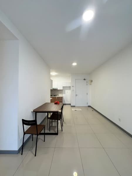 Servis Apartment untuk Disewa di United Point (Residensi Berpadu) - Mandy Cheow - Dining Room - PropertyGuru.com.my