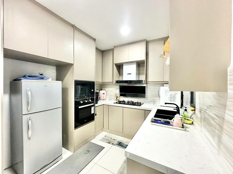 Kondominium untuk Dijual di The Holmes 2 - Michelle Tan - Kitchen - PropertyGuru.com.my
