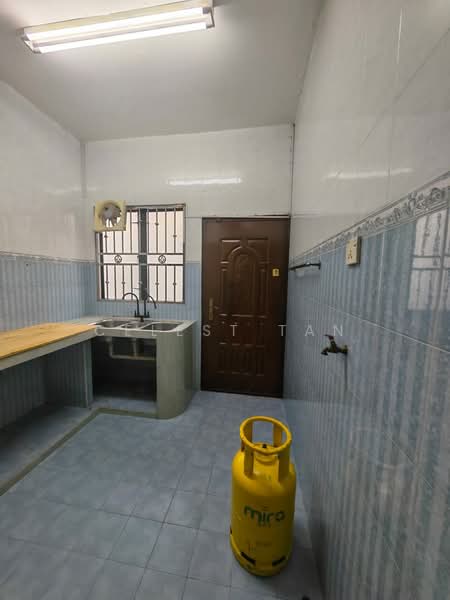 2-storey Terraced House for Rent in Bandar Baru Permas Jaya (Permas Jaya) - Celest Tan - PropertyGuru.com.my