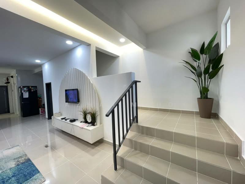 2-storey Terraced House for Sale in Taman Shah Bandar (Klang) - Azhar Mohd - Living Room - PropertyGuru.com.my