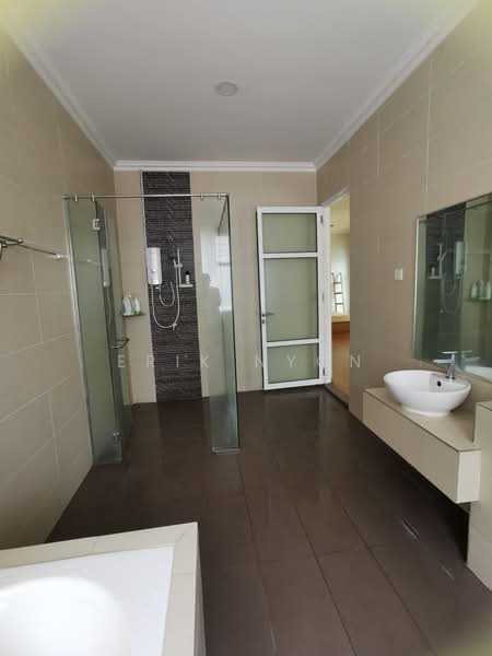 Rumah Banglo untuk Dijual di Cheras (Selangor) - Erik Nyon - Bathroom - PropertyGuru.com.my