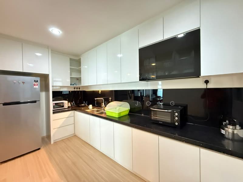 Servis Apartment untuk Dijual di Sky Loft Premium Suites - Janlly Jong - Kitchen - PropertyGuru.com.my