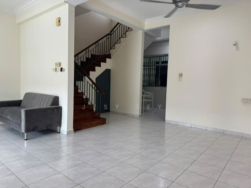 Rumah Teres 2 Tingkat untuk Dijual di Taman Daya (Johor Bahru) - Jesy Tey - Living Room - PropertyGuru.com.my