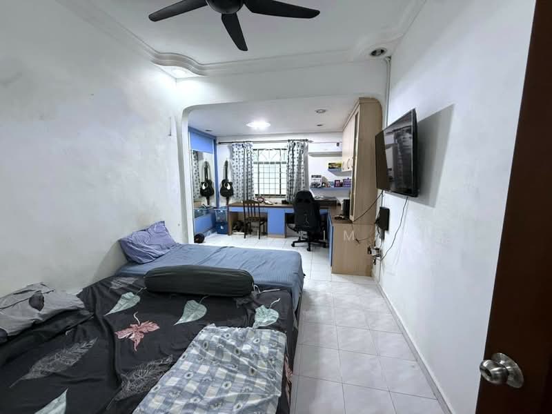 Rumah Teres 1 Tingkat untuk Dijual di Taman Rinting (Masai) - Karl Lim - Bedroom - PropertyGuru.com.my