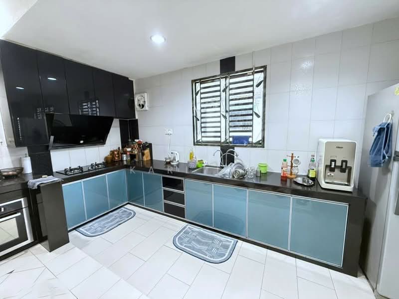 Rumah Teres 1 Tingkat untuk Dijual di Taman Rinting (Masai) - Karl Lim - Kitchen - PropertyGuru.com.my