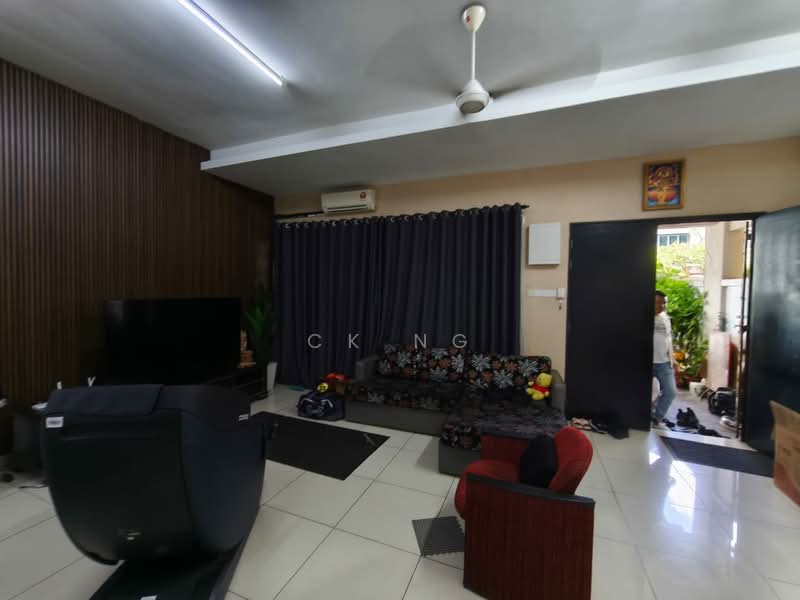 Rumah Teres 2-Tingkat untuk Disewa di Bandar Damai Perdana (Cheras) - CK Ng - Living Room - PropertyGuru.com.my