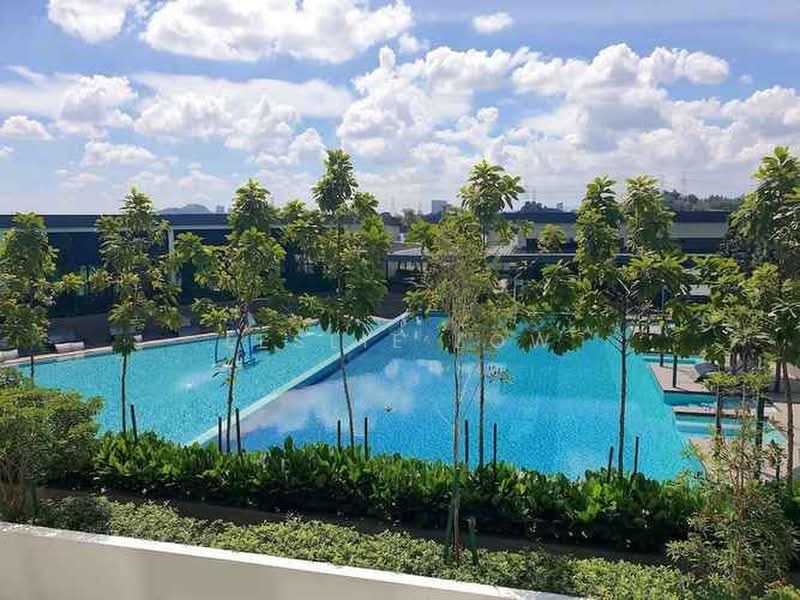 Condominium for Sale at Skyvilla @ D'Island - Leslie Low - Pool - PropertyGuru.com.my