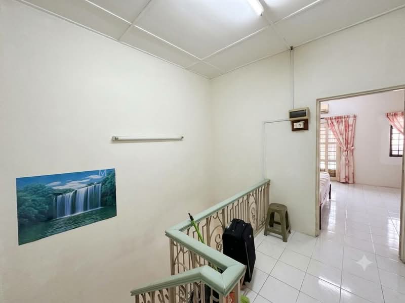 2-storey Terraced House for Sale in Taman Menglembu Impiana Adril (Menglembu) - Marcus Seng - Corridor - PropertyGuru.com.my