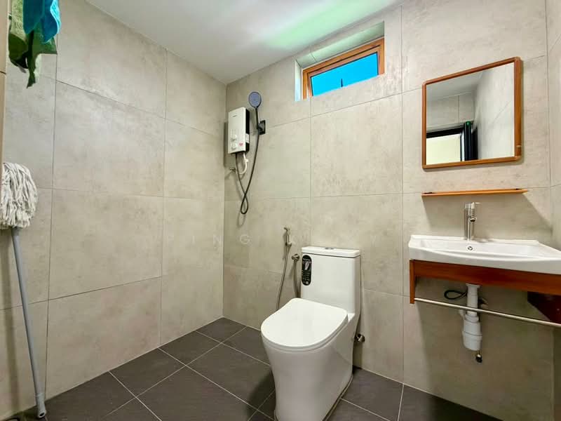 Rumah Teres 1-Tingkat untuk Disewa di Fettes Park (Tanjung Tokong) - Ping Koay - Bathroom - PropertyGuru.com.my