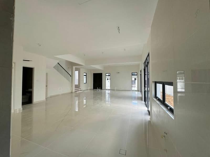 Semi-Detached House for Sale in Taman Sutera Utama (Skudai) - Queenie Ng - Living Room - PropertyGuru.com.my