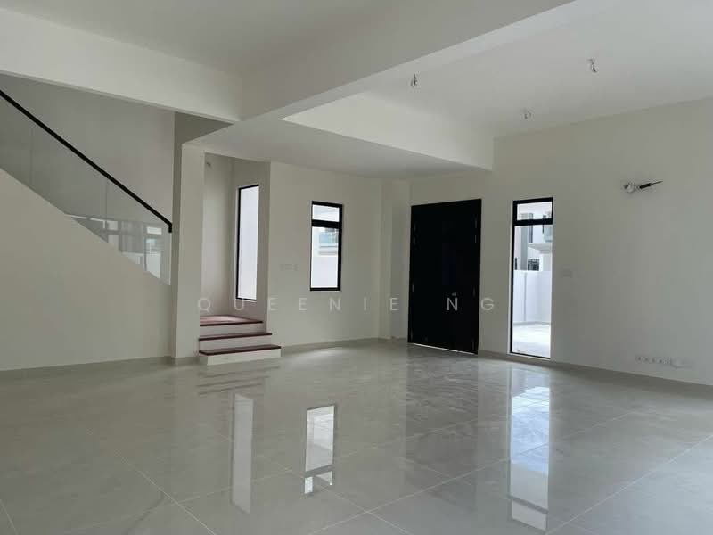 Semi-Detached House for Sale in Taman Sutera Utama (Skudai) - Queenie Ng - Living Room - PropertyGuru.com.my