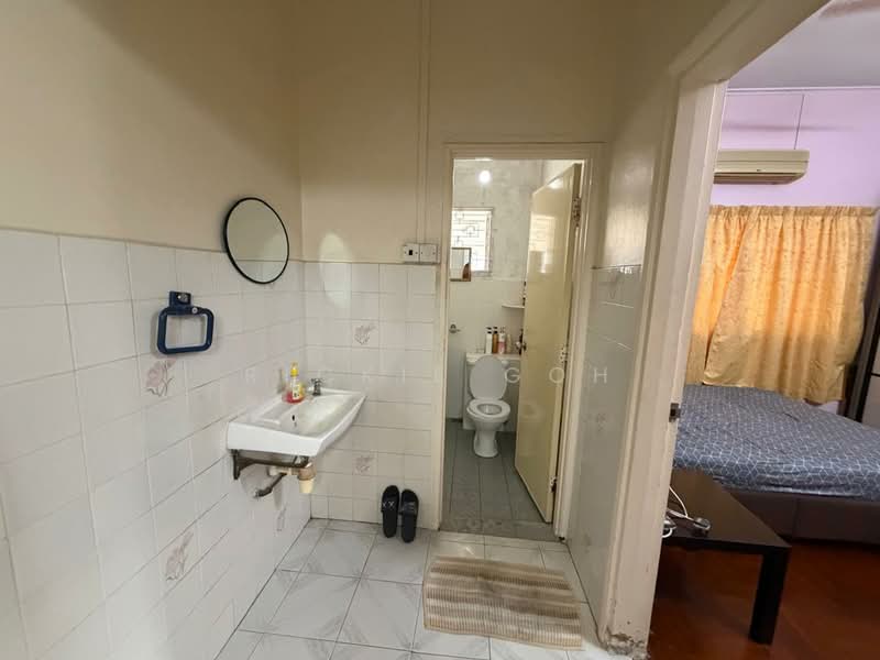 Rumah Teres 1.5 Tingkat untuk Dijual di Taman Gottlieb (Pulau Tikus) - Rickie Goh - Bathroom - PropertyGuru.com.my