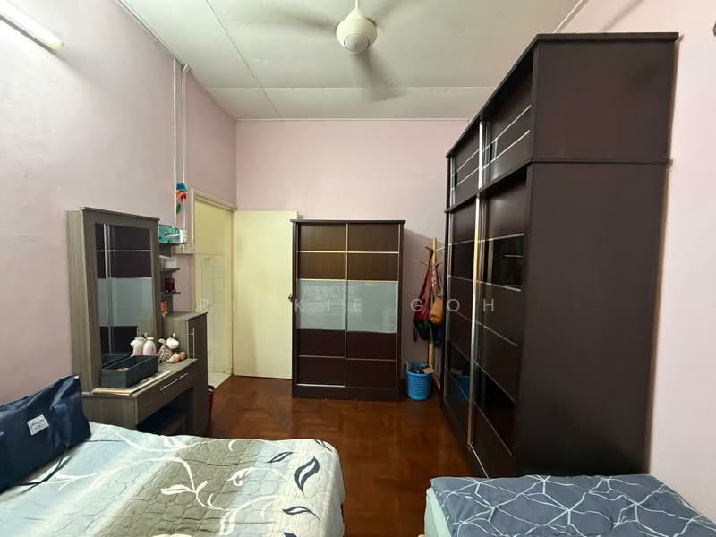 Rumah Teres 1.5 Tingkat untuk Dijual di Taman Gottlieb (Pulau Tikus) - Rickie Goh - Bedroom - PropertyGuru.com.my
