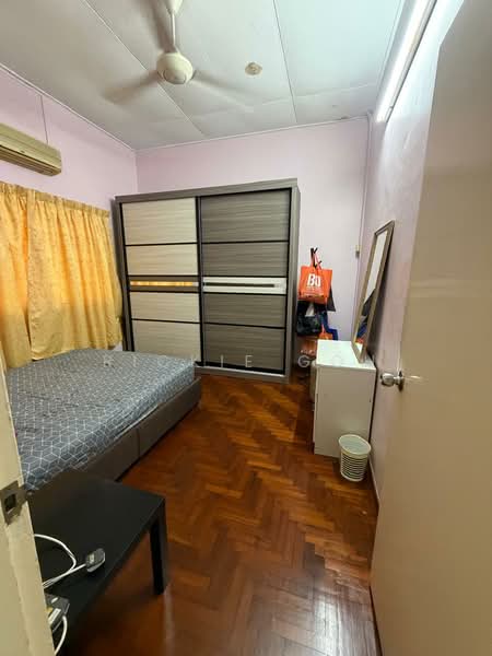 Rumah Teres 1.5 Tingkat untuk Dijual di Taman Gottlieb (Pulau Tikus) - Rickie Goh - Bedroom - PropertyGuru.com.my