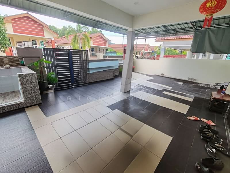 Rumah Kluster untuk Dijual di Kampung Bukit Larang (Telok Mas) - Gigi Wong - PropertyGuru.com.my