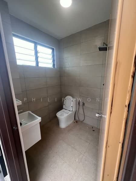 Townhouse for Rent in Taman Equine (Seri Kembangan) - Philip Wong - Bathroom - PropertyGuru.com.my