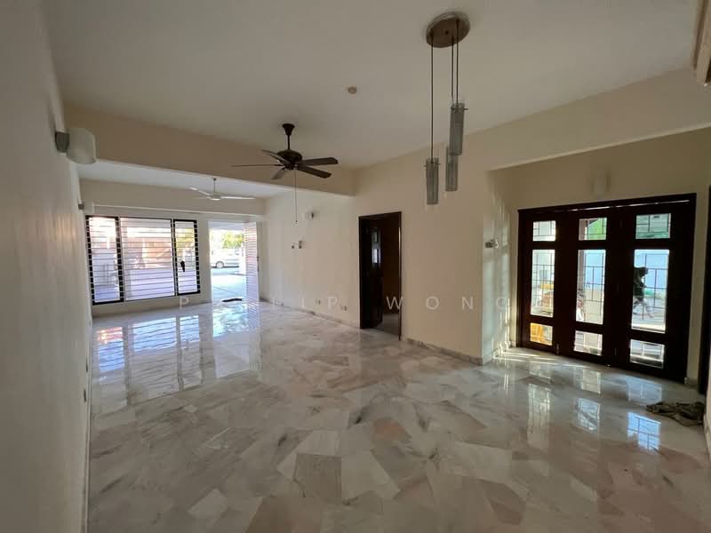 Townhouse for Rent in Taman Equine (Seri Kembangan) - Philip Wong - Living Room - PropertyGuru.com.my