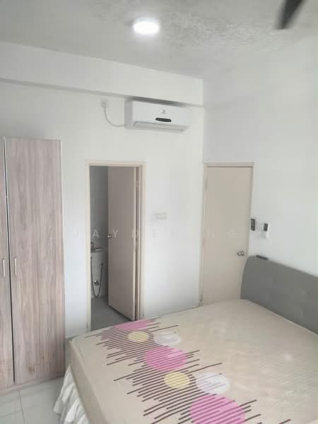 Apartment for Sale at D'Summit Residences - Jayden Ng - Bedroom - PropertyGuru.com.my
