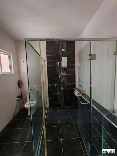 Semi-Detached House for Sale in Setia Damai (Setia Alam) - Jennie Chew - Bathroom - PropertyGuru.com.my
