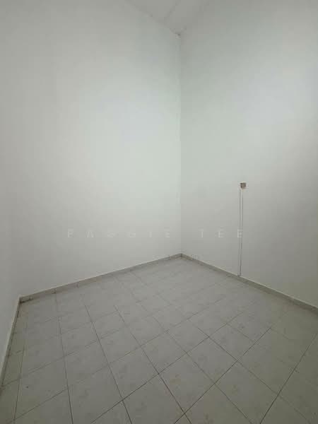 Rumah Teres 1 Tingkat untuk Dijual di Taman Kota Masai (Pasir Gudang) - Paggie Tee - Interior - PropertyGuru.com.my
