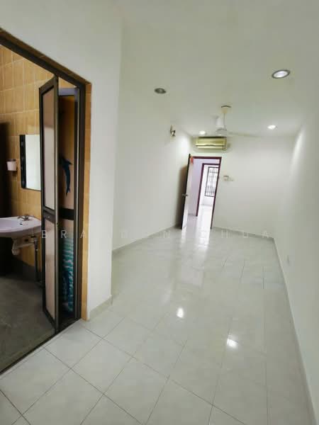 Rumah Teres 2-Tingkat untuk Dijual di Taman Setia Indah (Tebrau) - Brandon Chua - Bathroom - PropertyGuru.com.my