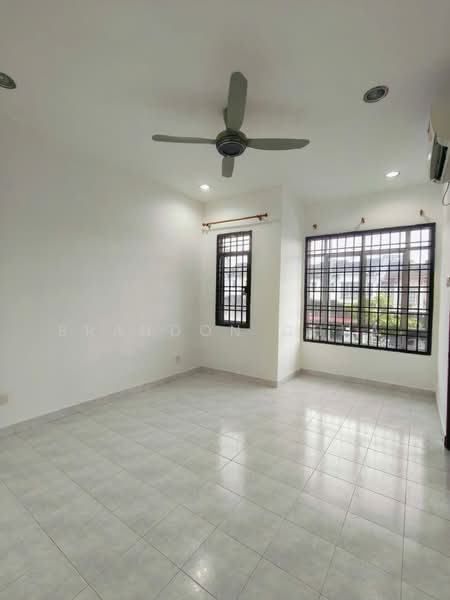 Rumah Teres 2-Tingkat untuk Dijual di Taman Setia Indah (Tebrau) - Brandon Chua - Living Room - PropertyGuru.com.my