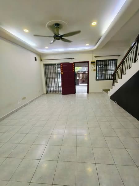 Rumah Teres 2-Tingkat untuk Dijual di Taman Setia Indah (Tebrau) - Brandon Chua - Living Room - PropertyGuru.com.my