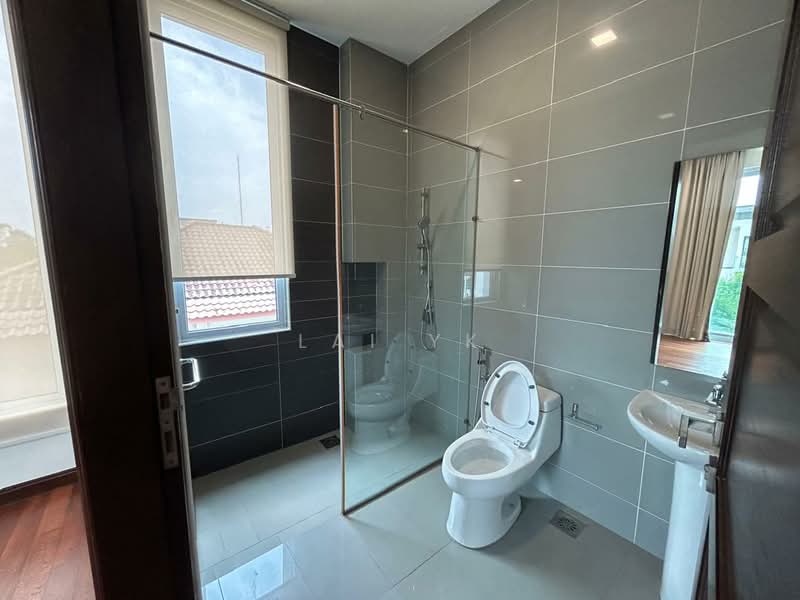 Bungalow for Sale in Subang Heights (Subang Jaya) - Lai YK - Bathroom - PropertyGuru.com.my