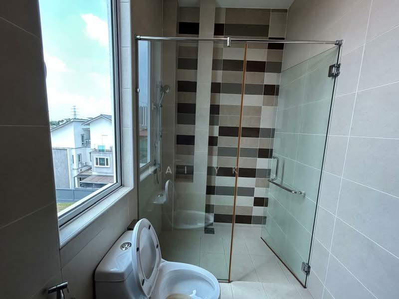 Bungalow for Sale in Subang Heights (Subang Jaya) - Lai YK - Bathroom - PropertyGuru.com.my