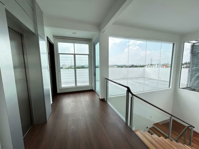 Bungalow for Sale in Subang Heights (Subang Jaya) - Lai YK - Corridor - PropertyGuru.com.my