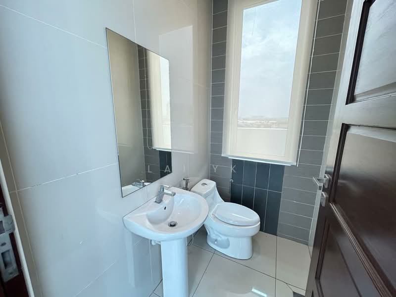 Bungalow for Sale in Subang Heights (Subang Jaya) - Lai YK - Bathroom - PropertyGuru.com.my