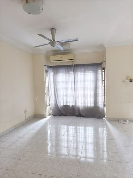 Rumah Teres 2 Tingkat untuk Dijual di Taman Mutiara Rini (Skudai) - Mars Hoe - Living Room - PropertyGuru.com.my