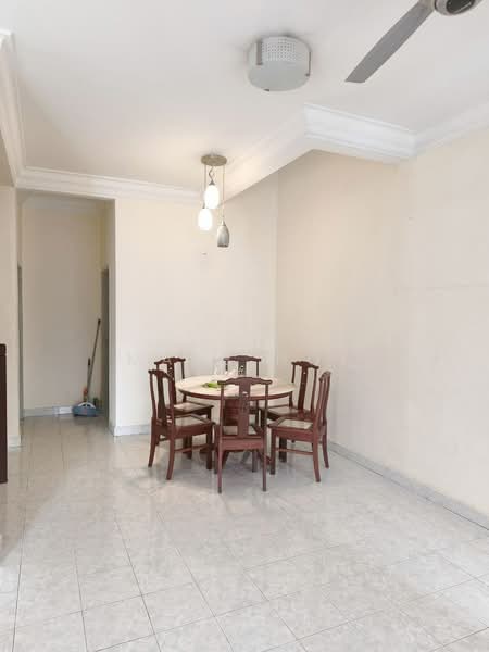 Rumah Teres 2 Tingkat untuk Dijual di Taman Mutiara Rini (Skudai) - Mars Hoe - Dining Room - PropertyGuru.com.my