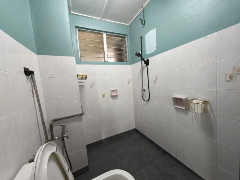 Apartment for Sale at Pangsapuri Sri Mekar - Sky Wong - Bathroom - PropertyGuru.com.my