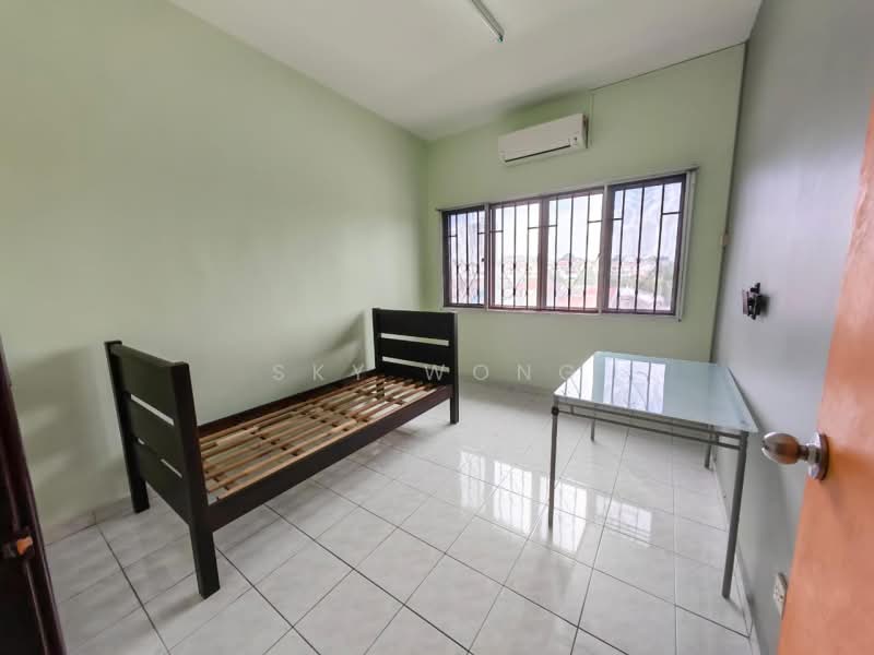 Apartment for Sale at Pangsapuri Sri Mekar - Sky Wong - Bedroom - PropertyGuru.com.my