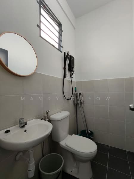 Rumah Teres 2 Tingkat untuk Disewa di Taman Scientex Rawang (Rawang) - Mandy Cheow - Bathroom - PropertyGuru.com.my