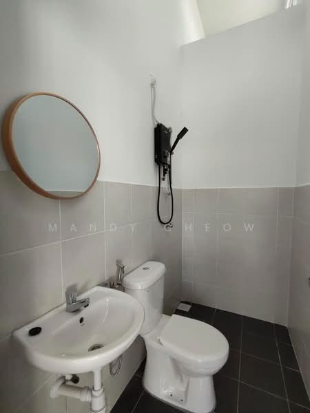 Rumah Teres 2 Tingkat untuk Disewa di Taman Scientex Rawang (Rawang) - Mandy Cheow - Bathroom - PropertyGuru.com.my