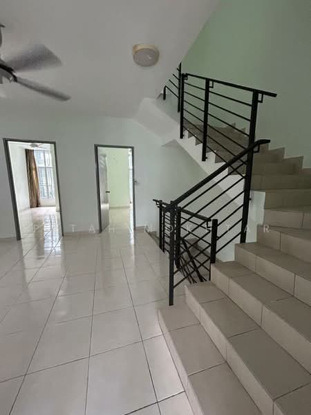 3-storey Terraced House for Sale in Taman Bangi Avenue (Bangi) - PETAH MOKHTAR - Interior - PropertyGuru.com.my