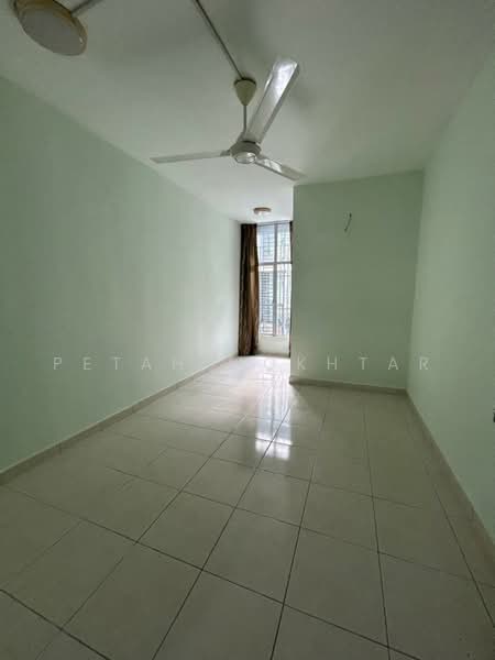 3-storey Terraced House for Sale in Taman Bangi Avenue (Bangi) - PETAH MOKHTAR - Interior - PropertyGuru.com.my
