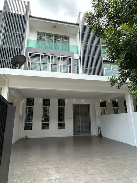 3-storey Terraced House for Sale in Taman Bangi Avenue (Bangi) - PETAH MOKHTAR - Exterior - PropertyGuru.com.my